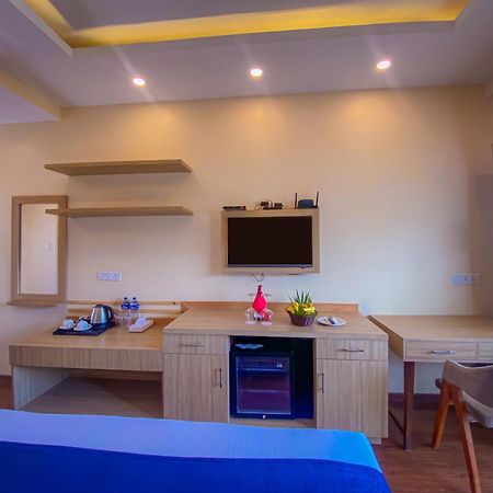 Majestic Lake Front Hotel & Suites Pokhara Luaran gambar