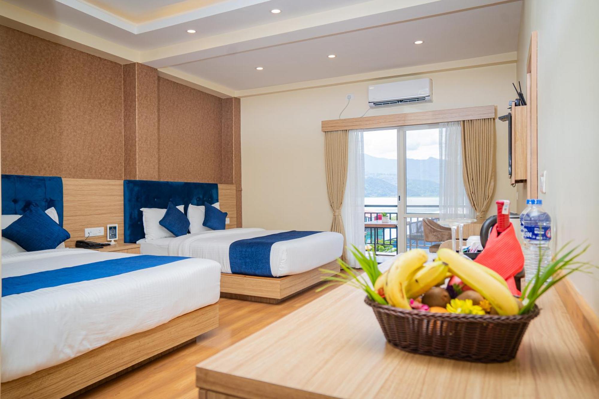 Majestic Lake Front Hotel & Suites Pokhara Luaran gambar