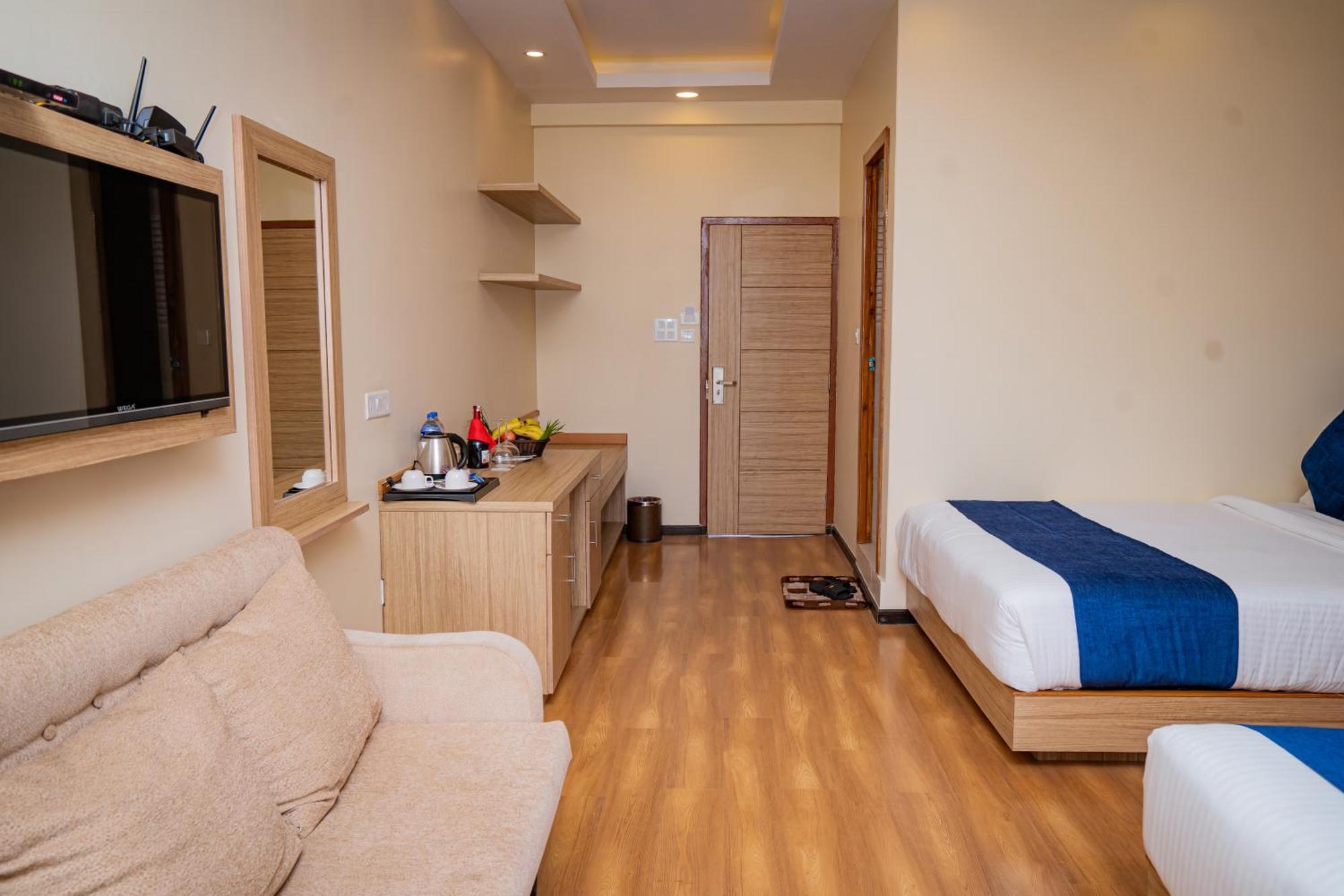 Majestic Lake Front Hotel & Suites Pokhara Luaran gambar