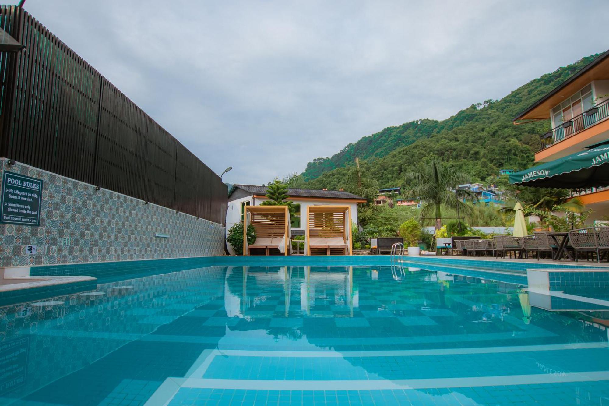 Majestic Lake Front Hotel & Suites Pokhara Luaran gambar