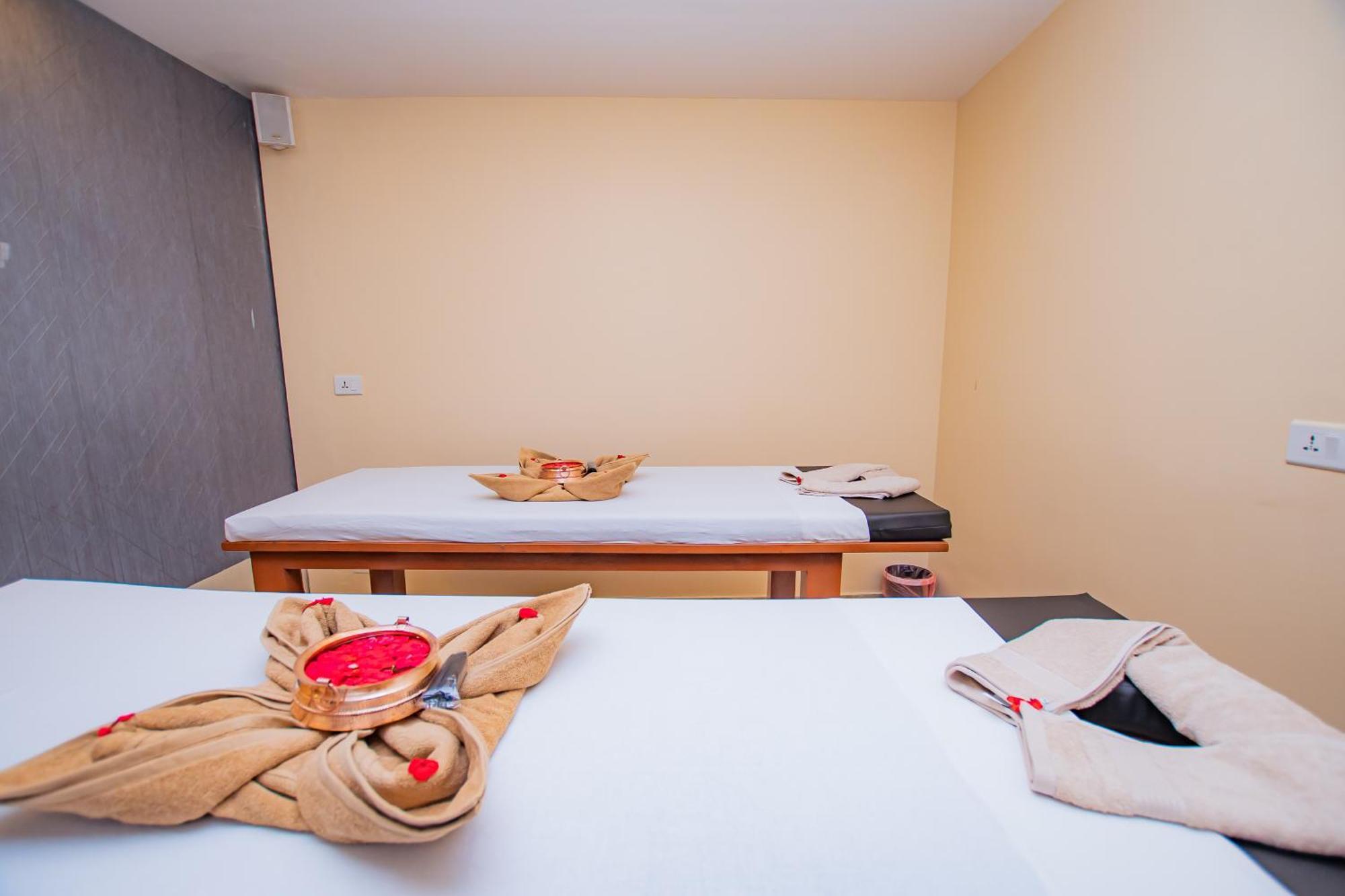 Majestic Lake Front Hotel & Suites Pokhara Luaran gambar